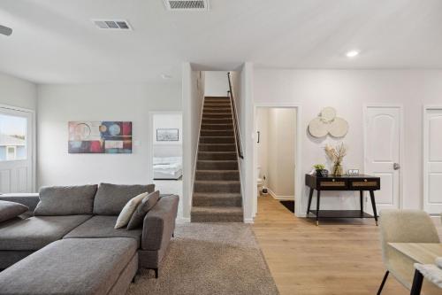 Lavida, Luxury 6BRM, Sleeps 16, Backyard, Dallas TX in Dallas, USA