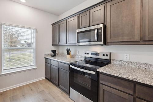 Lavida, Luxury 6BRM, Sleeps 16, Backyard, Dallas TX in Dallas, USA