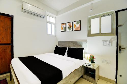 Hotel O The Moon Rover - Jaipur Hotel O The Moon Rover - Jaipur