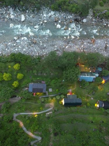 Thehraav By The River - Mudhouse Odyssey, Tirthan Valley, Banjār (foto 9)