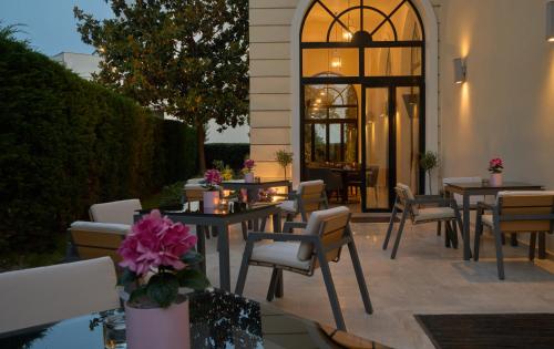 Volos Palace - main image