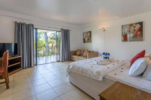 room detail thumbnail 2