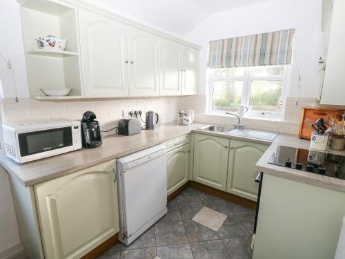 Barn Cottage Haverfordwest - image 13