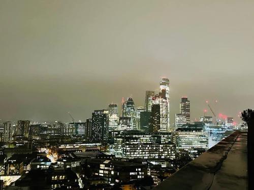 Bird's eye view - Luxury 2BDR Penthouse In Central London - image 5