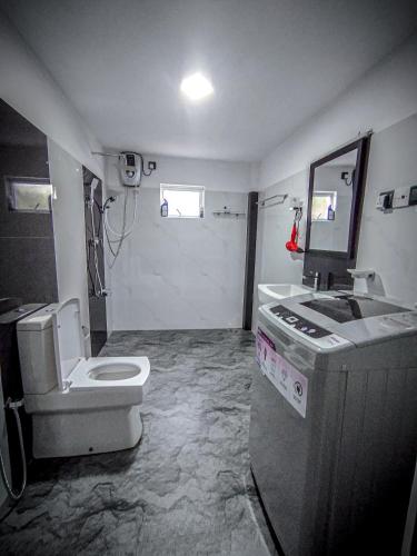 Two-Bedroom House image 9