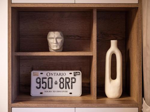 Mountain and City View with Underground Parking Mountain and City View with Underground Parking