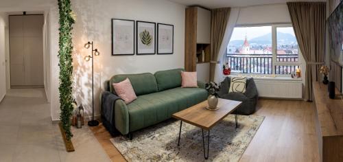 Mountain and City View with Underground Parking Mountain and City View with Underground Parking