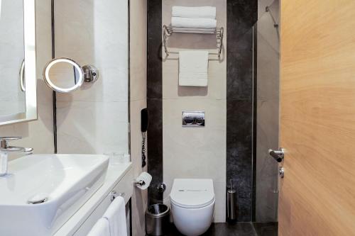 Double Room image 9