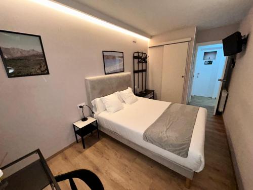 Palacios Rooms - image 6