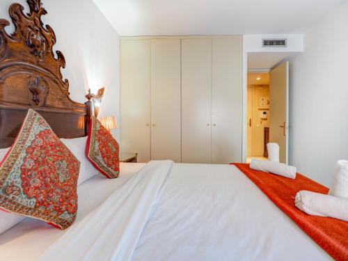 Casa Rainbow by Hello Homes Sitges - image 3