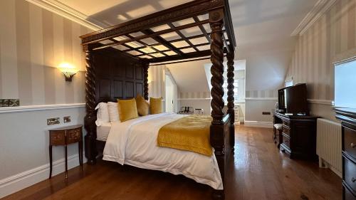 Sweeney's Hotel 2020 Limited in Dunglow