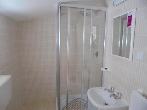 Lagos City Center Guest House & Hostel - image 6