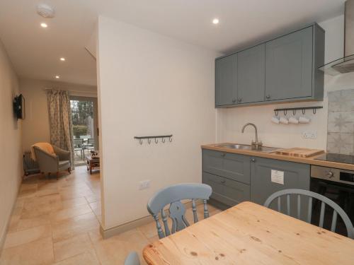 Buitenkant, Dutch 2 in Broughton Poggs