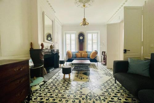 Four-Bedroom House room in La Casa de Pape Hypercentre LR138