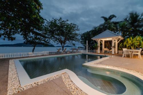 4 BR Entire Beachfront Villa, Seaside Bliss Villa Rawai - 주변 환경