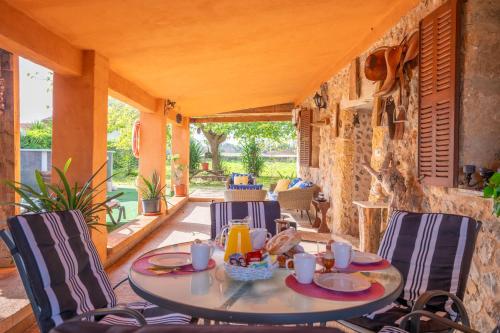 YupiHome Finca Can Calistro - image 12