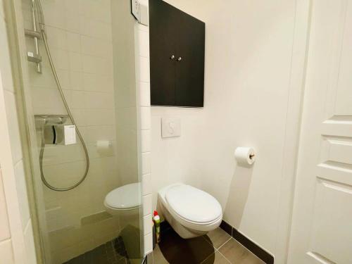 One-Bedroom Apartment with Terrace image 5