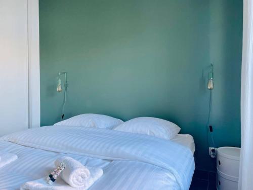 One-Bedroom Apartment with Terrace image 3