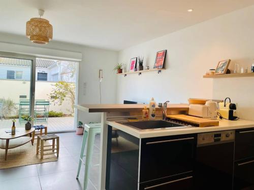 One-Bedroom Apartment with Terrace image 1