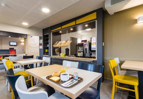 B&B Hôtel Tours Nord 2 La petite Arche - image 2