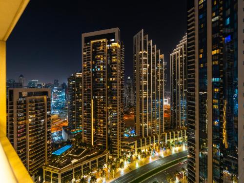 Royal Vista - Luxury Apartments - 1,2&3BR at 29 Boulevard Tower - Downtown, Dubai