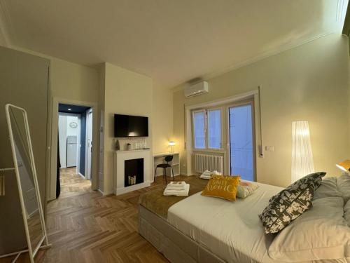 Little Diamond in Gianicolense, Roma