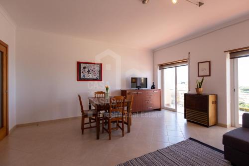 Pescadata by AcasaDasCasas in Santo Isidoro