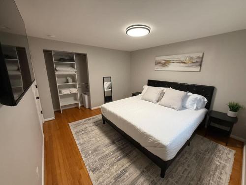 Just like home w Pool & Pool table in มิลฟอร์ด (OH)