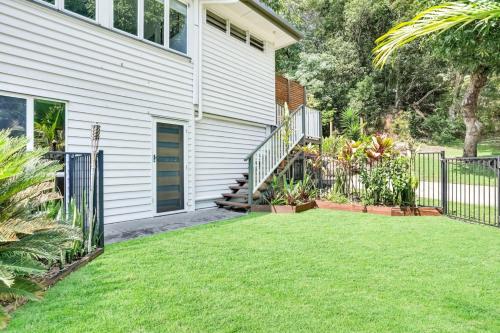 Rainforest Retreat Lower Haven Ground-Floor Bushland Stay in Stratford