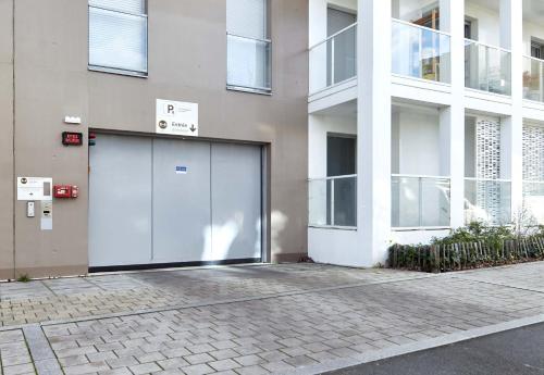 B&B Hôtel Massy Gare TGV - image 2
