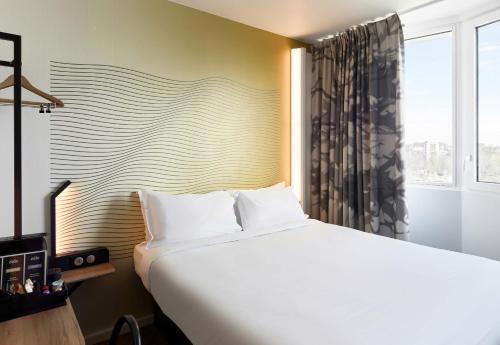 B&B Hôtel Massy Gare TGV - image 7