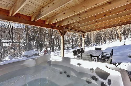 76.5 Chemin de la Perdrix in Stoneham (QC)