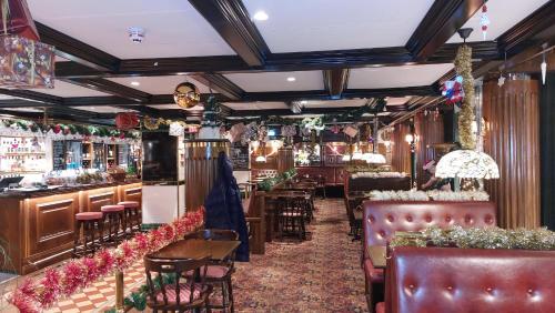 Hotel Bishops Arms Mora - image 7