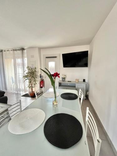 Faciliteiten, Charmant logement avec parking à 25 min de Lyon (Charmant logement avec parking a 25 min de Lyon) in Chaponnay