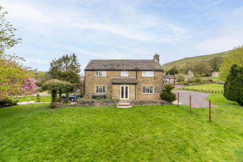 Hotelli välisilme, Central Malham Wellbeing Escape, 5-bed house with yoga studio in Malham