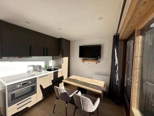 Appartement rénové cosy avec belle vue Appartement rénové cosy avec belle vue