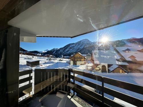 Appartement rénové cosy avec belle vue Appartement rénové cosy avec belle vue