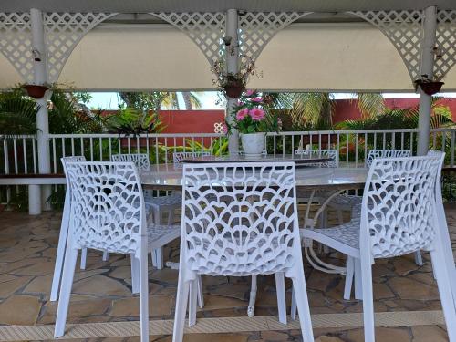 Facilities, Gite BAIE DES CARAIBES - Guadeloupe Centre in Baie-Mahault