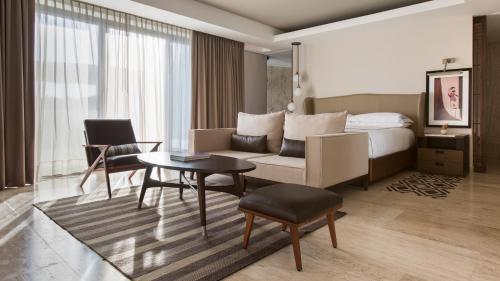 1 King Bed Partial Ocean View, Beach House