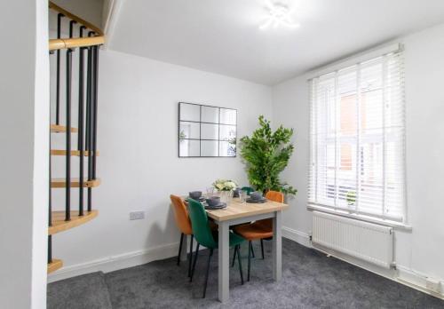 Two-Bedroom House image 10
