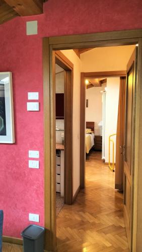 One-Bedroom Apartment image 10