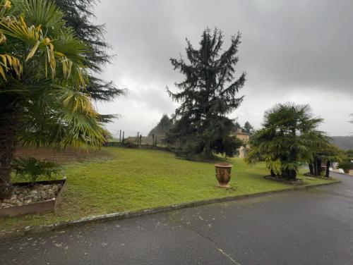 Gîte 2 à 5 personnes, spa, sauna, piscine chauffée, parking gratuit Gîte 2 à 5 personnes, spa, sauna, piscine chauffée, parking gratuit