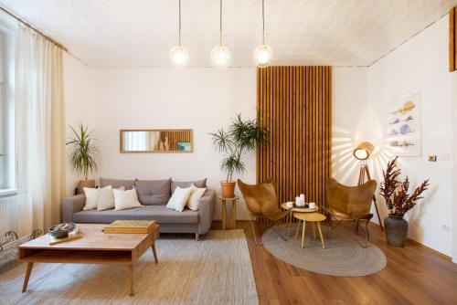 Symphony Apartment - FREE Parking & Airport Taxi, Будапешт