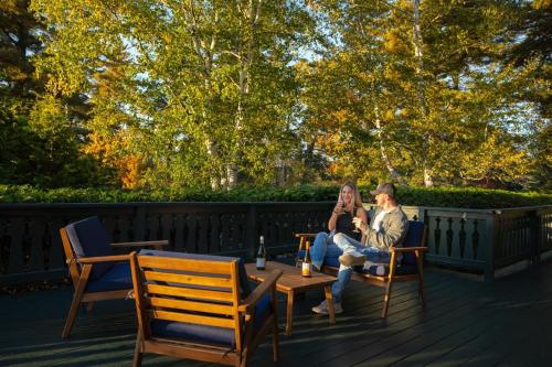 المرافق, Town House Lodge in Lake Placid City Center