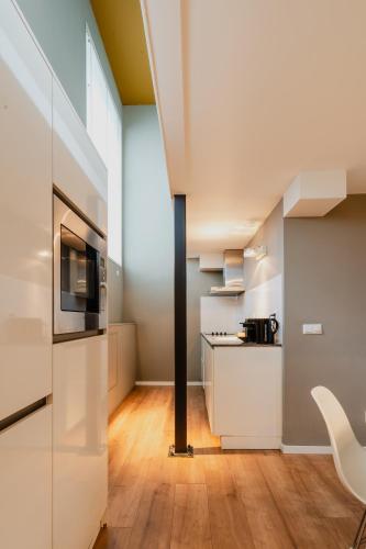 One-Bedroom Apartment image 8