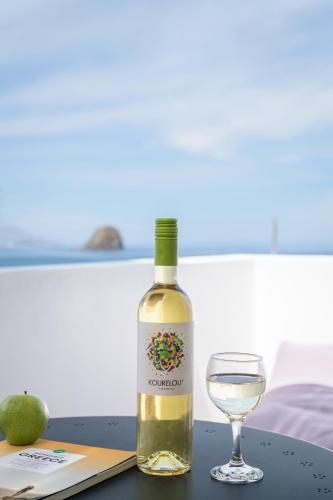 Nove Milos Luxury by Estia in พอลโลเนีย