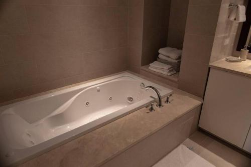 Just a few minutes walking to the Beach Club in เบกา อัลตา