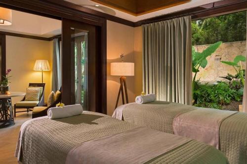 Just a few minutes walking to the Beach Club in เบกา อัลตา