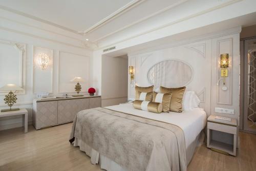 Gran Hotel Miramar GL - image 14