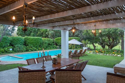 Taronga Villa – Constantia, TX